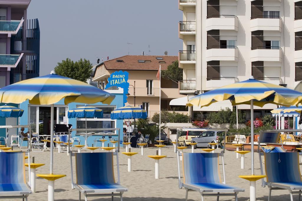 Hotel Giove Dipendenza Hotel Fiamma Чезенатико Экстерьер фото